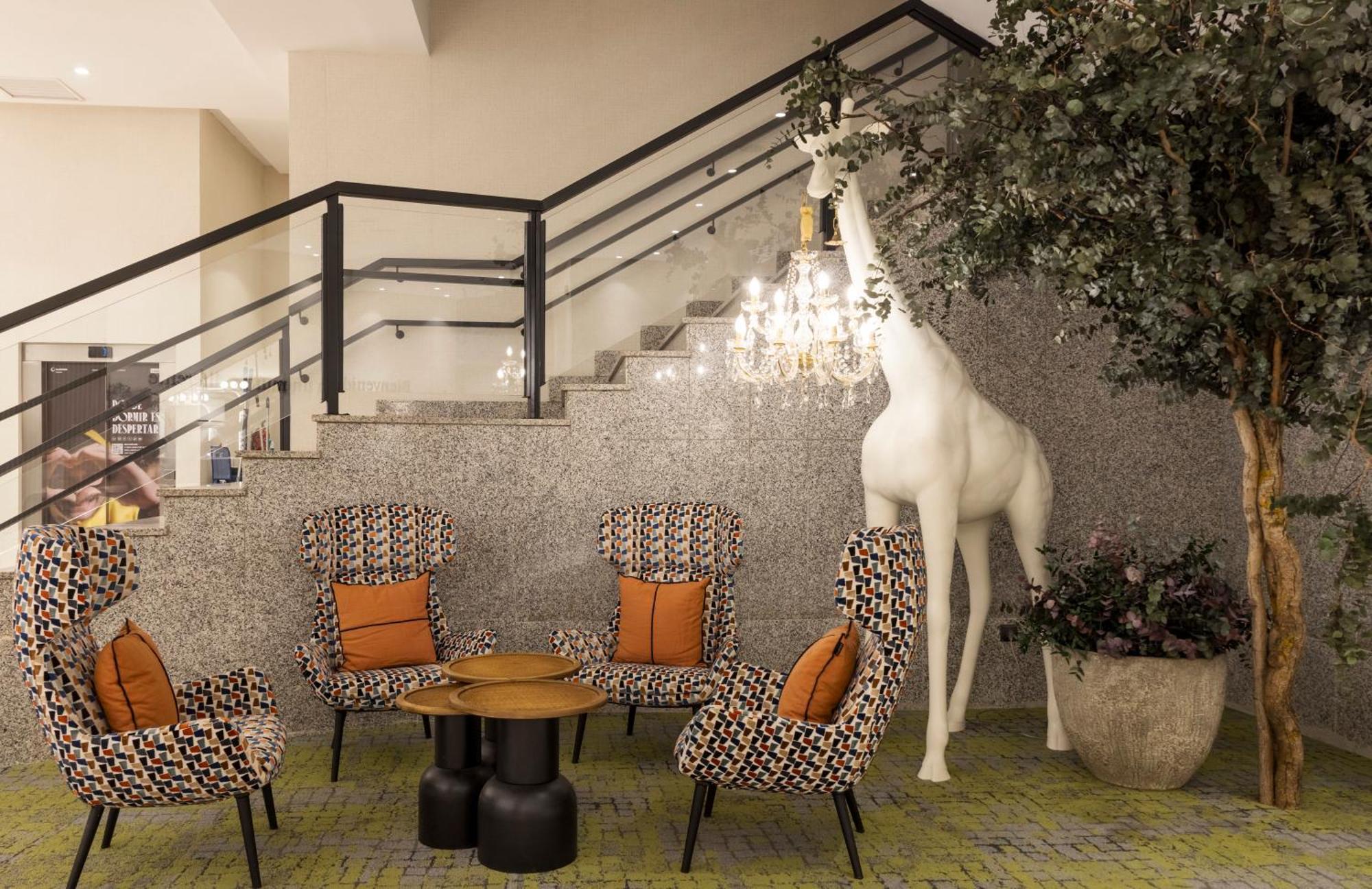 Ilunion Les Corts Spa Barcelona Bagian luar foto