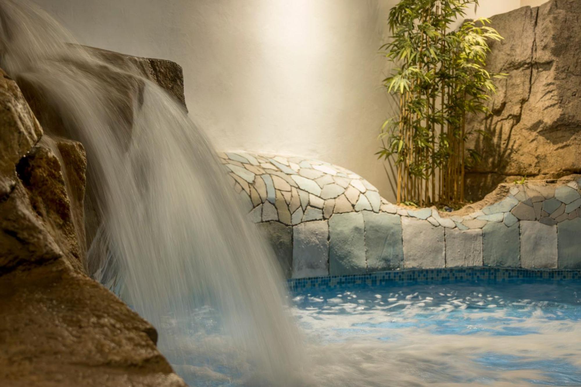 Ilunion Les Corts Spa Barcelona Bagian luar foto