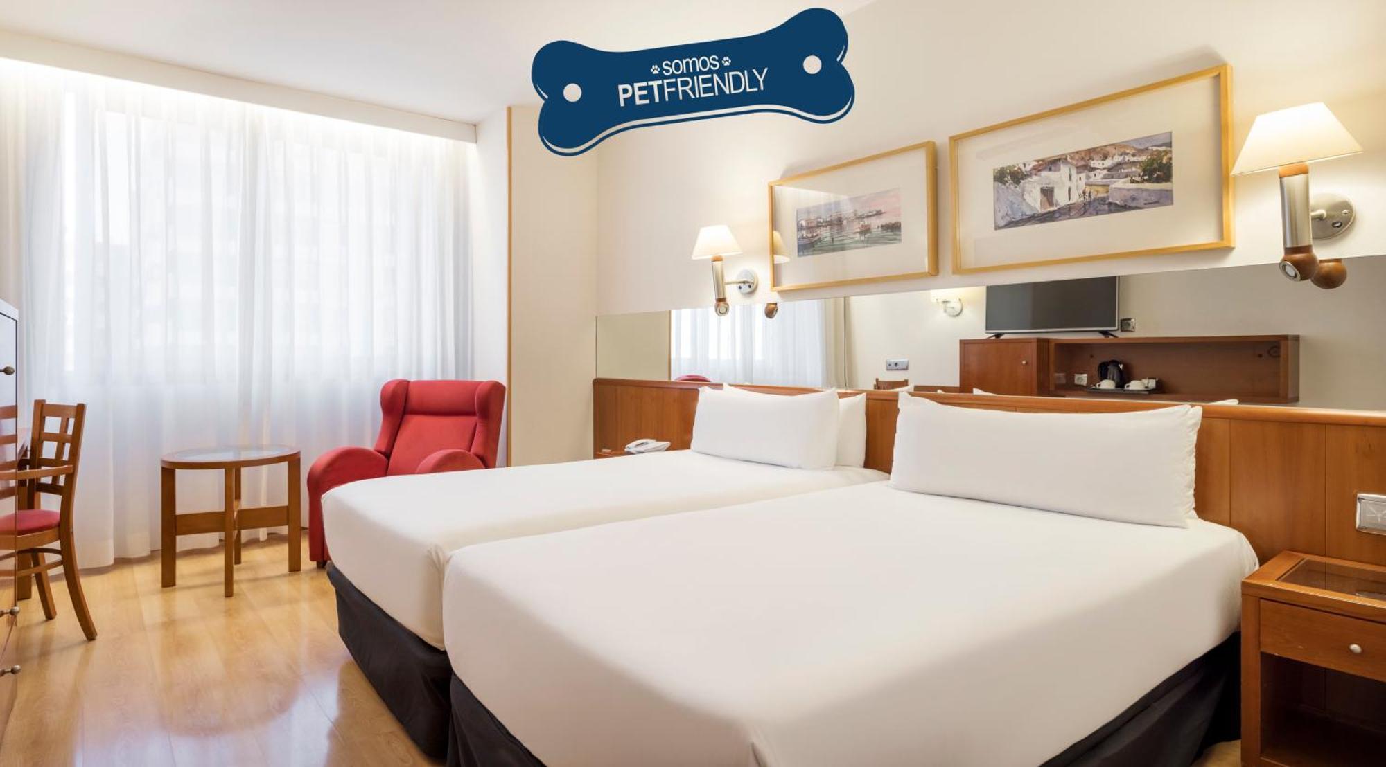Ilunion Les Corts Spa Barcelona Bagian luar foto